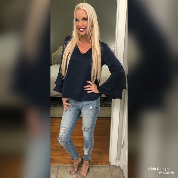 LAST 1! ❤️Sateen Double Ruffle v neck woven blouse - Picture 2 of 6